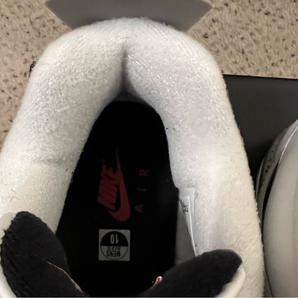 Jordan 4 Retro (2025) White Cement 
Worn 3x - Picture 7 of 11